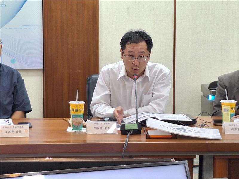 台塑公司管束六郭匡甫會長說明台塑公司於洲際二期遷改管線導入AI 洩漏感知模型，建置智慧洩漏偵測系統。.jpg