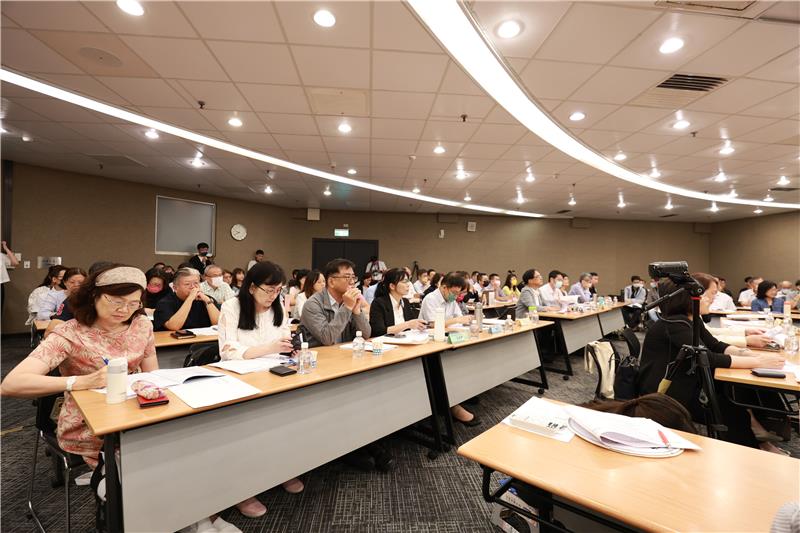 「2024產業園區發展政策高峰論壇」，匯集中央與地方政府、學界、產業界的精英，共同探討如何透過智慧轉型，推動園區安全管理的全面升級，並實現永續經濟發展的目標。