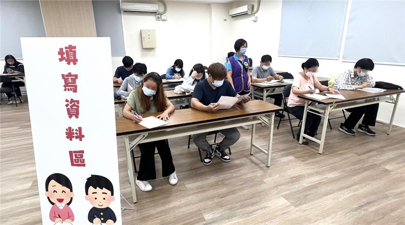 「楠」得一見！823楠梓科技產業園區 502個職缺等你挑戰(楠梓科技產業園區季定期舉辦徵才活動，搭建企業與人才的橋樑)