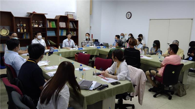 園管局三管齊下挹注資源 助廠商產業升級(經濟部園管局定期舉辦科技產業園區產學交流會 促進雙方深化合作)