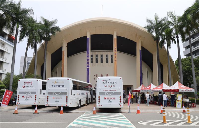 園管局攜手高雄市科技產業園區同心會號召楠梓科技產業園區企業舉辦「同心聚愛 熱血傳情」捐血活動.JPG